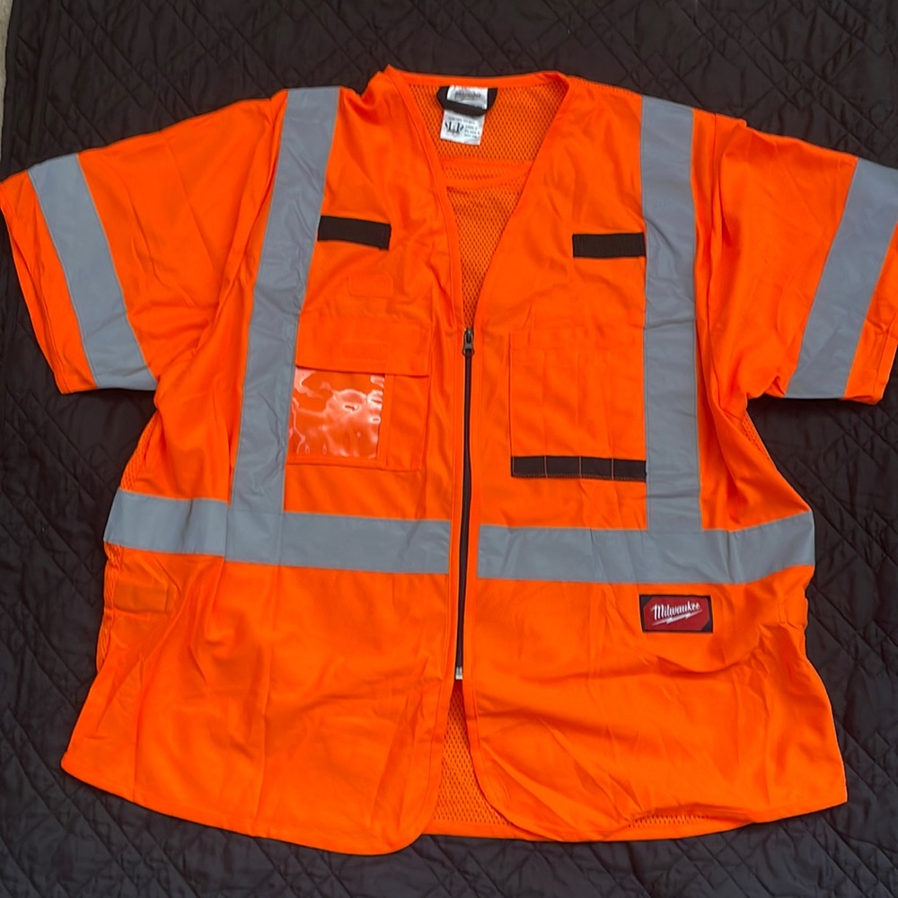Milwaukee class 3 safety vest